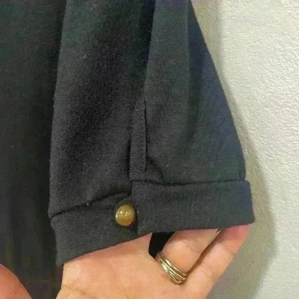 Black v neck dress with adjustable waist and slightly puffy sleeves size large - Picture 3 of 11